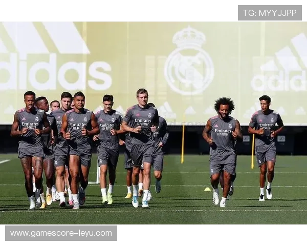 芝华士足球俱乐部迎新赛季，强势阵容备战挑战！