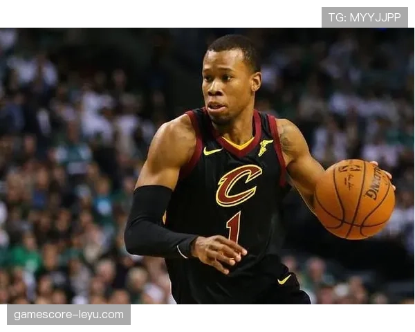 安东尼突破制造错位提升得分效率领先同位置锋线